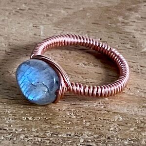 Artisan Labradorite Wire Wrapped Minimalist Ring in Solid Copper Handmade